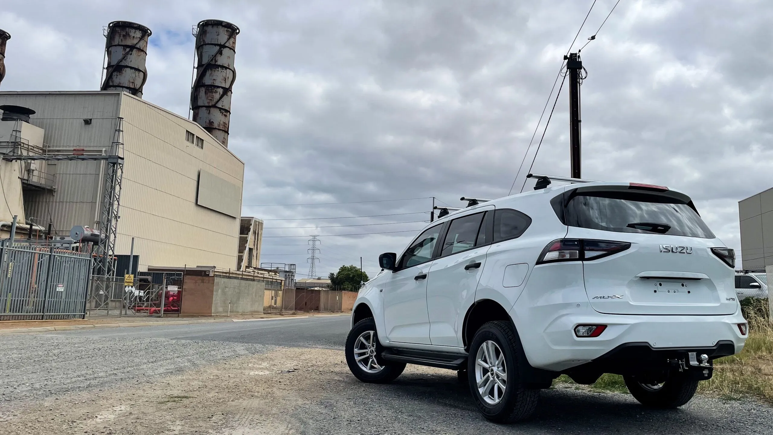 KRS Roof Rack Isuzu MUX side view