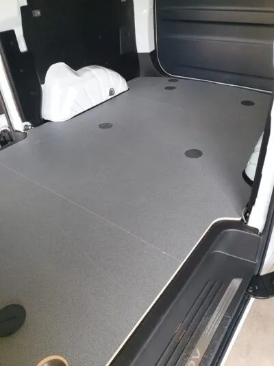 KRS LDV G10 Floor side view