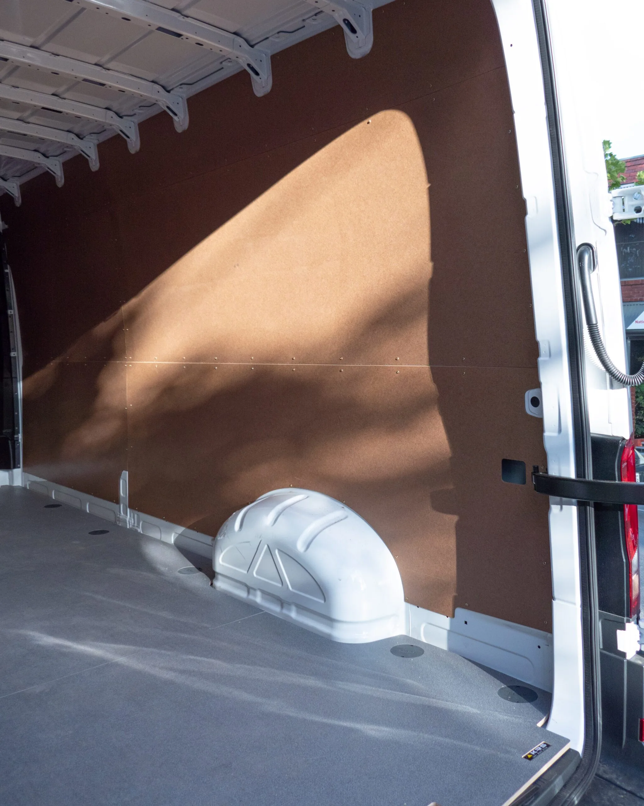 Volkswagen Crafter MY18+ Van Floor - Image 4