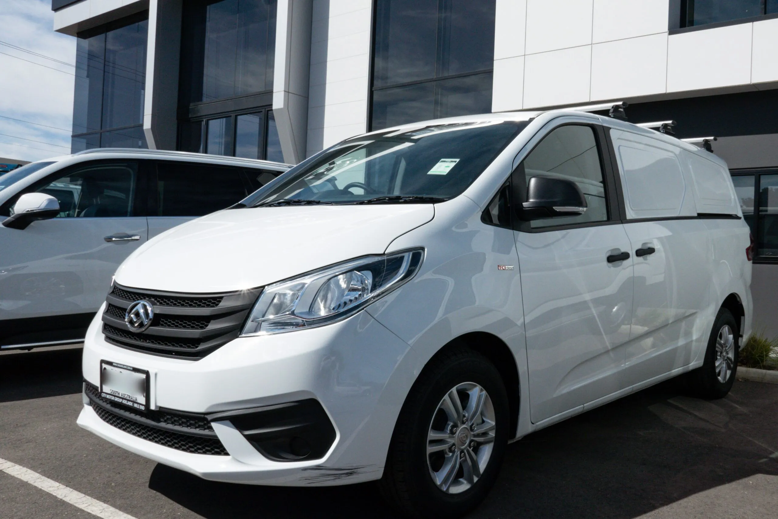 LDV G10 Roof Racks front view
