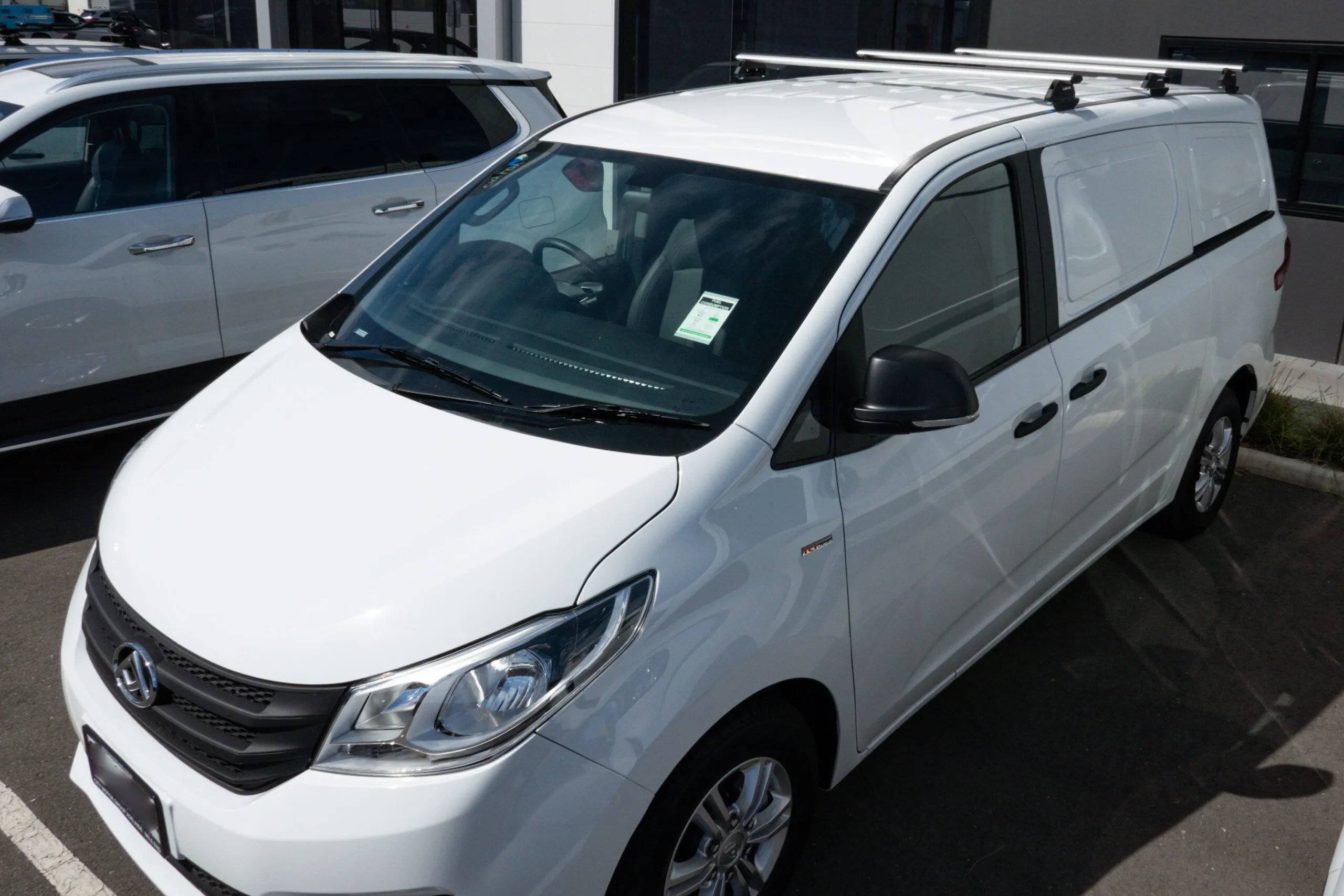 LDV G10 Roof Racks front view