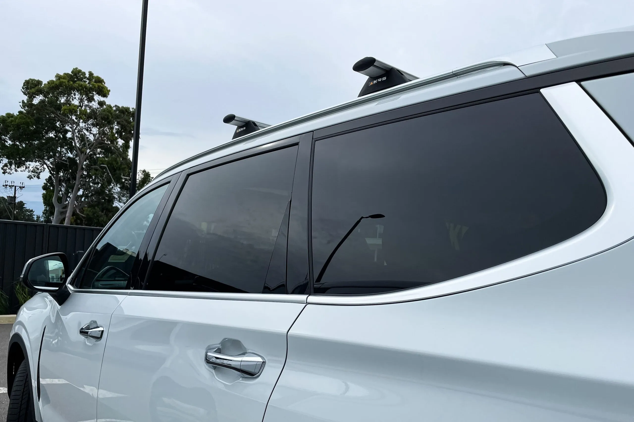 LDV D90 Roof Racks side view