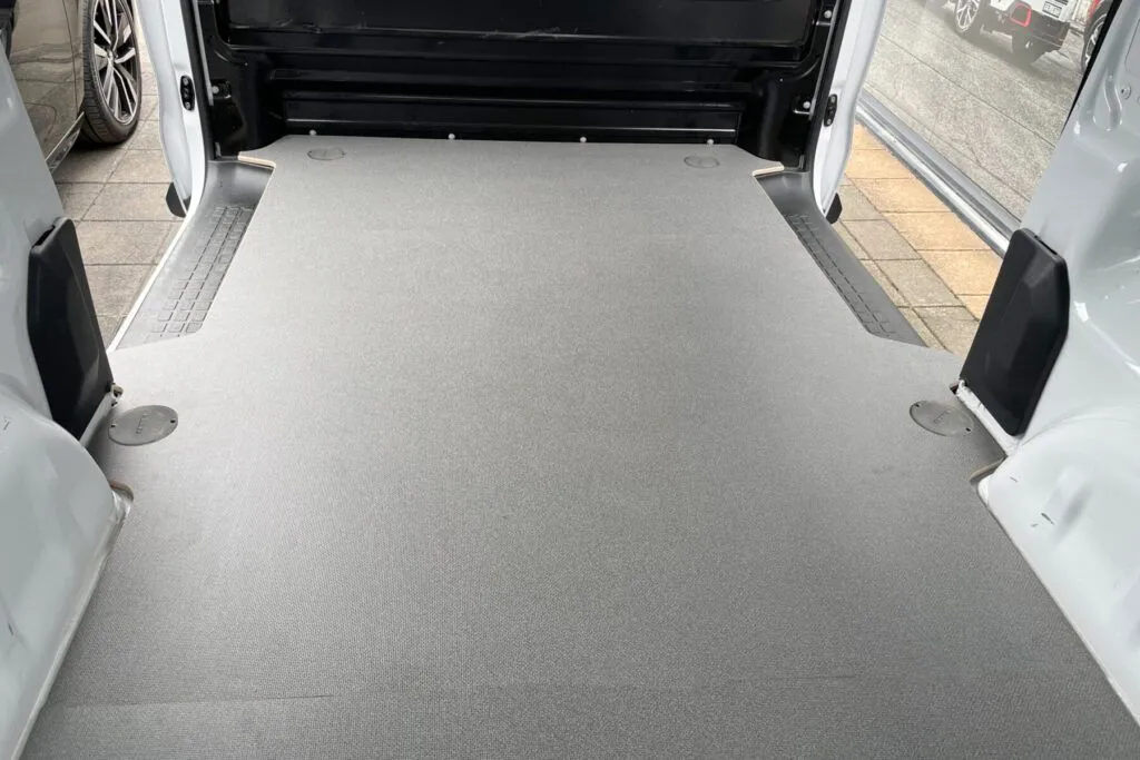 Peugeot Expert Van Floor