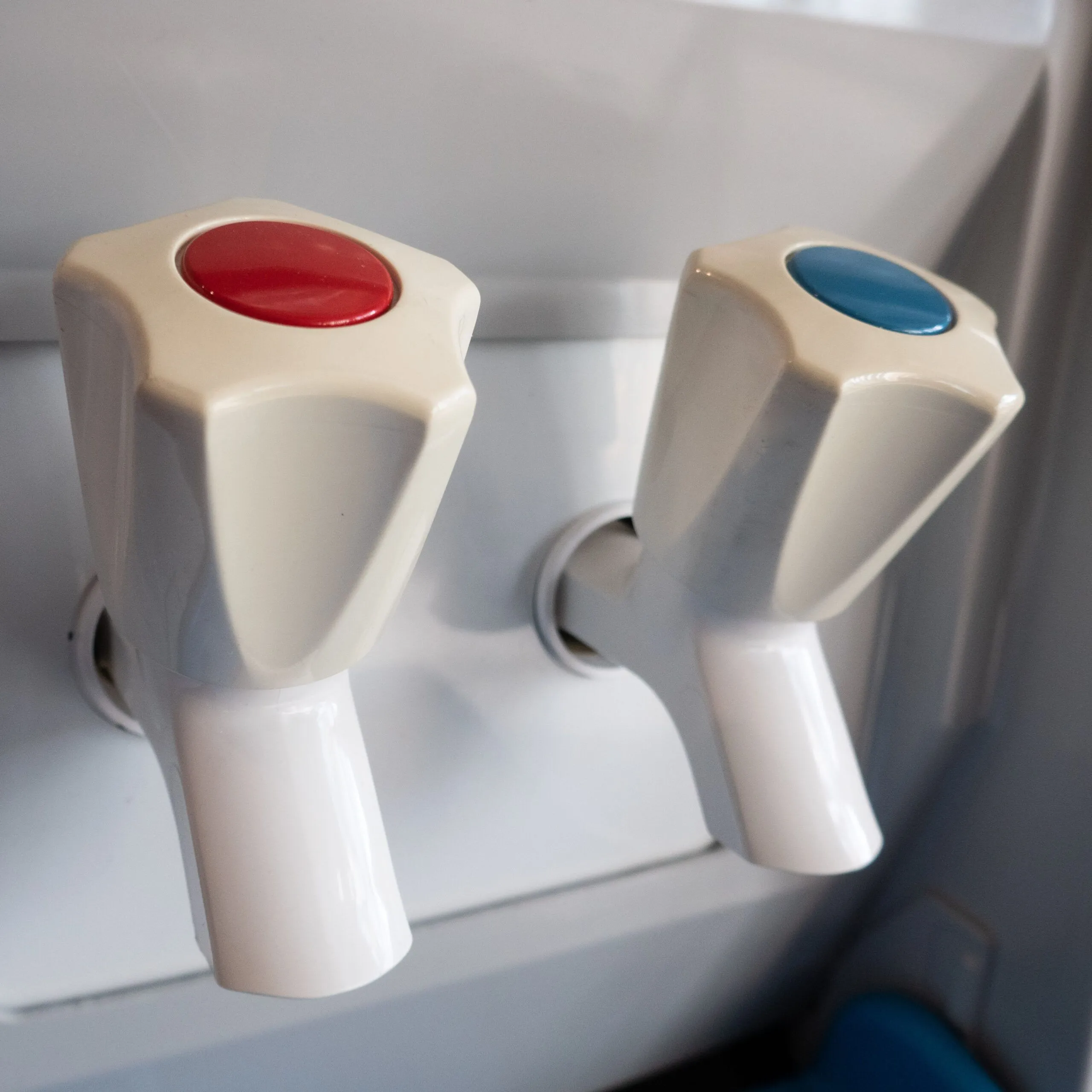 Handiwash/Miniwash Hot & Cold Tap