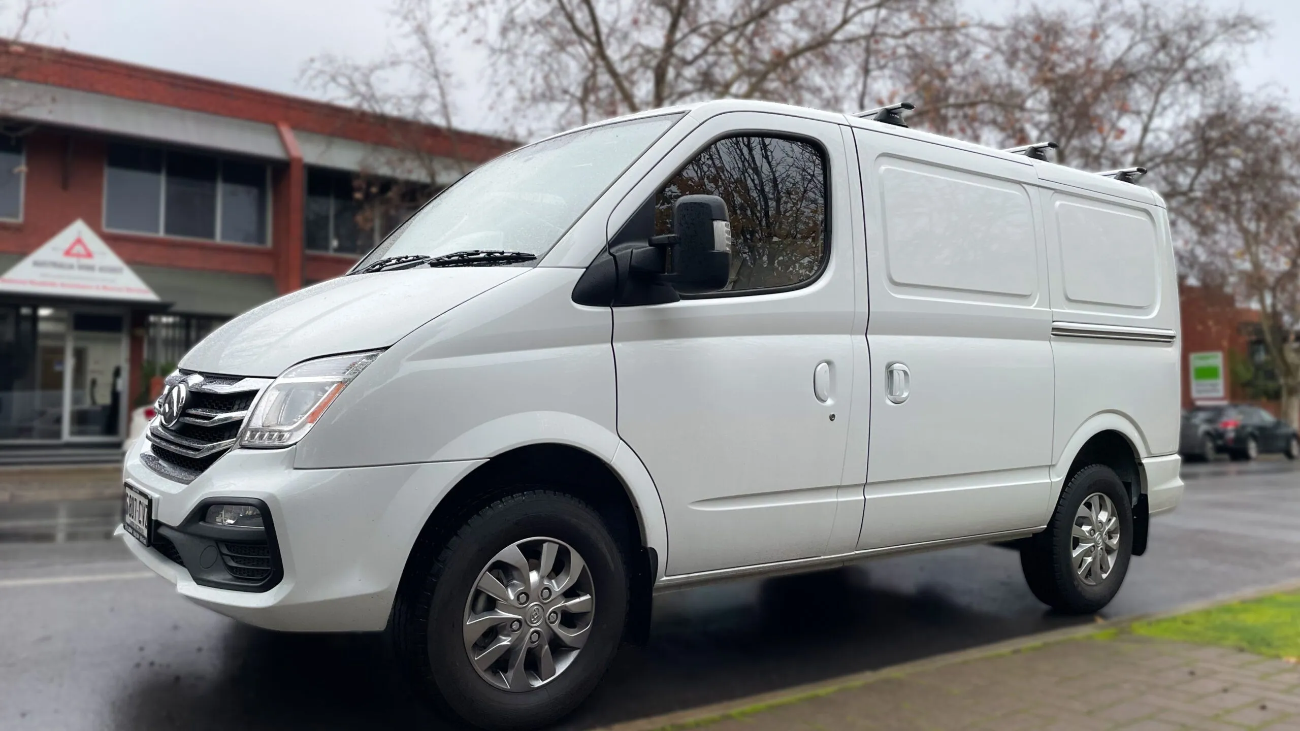 LDV V80 MY13+ Roof Racks