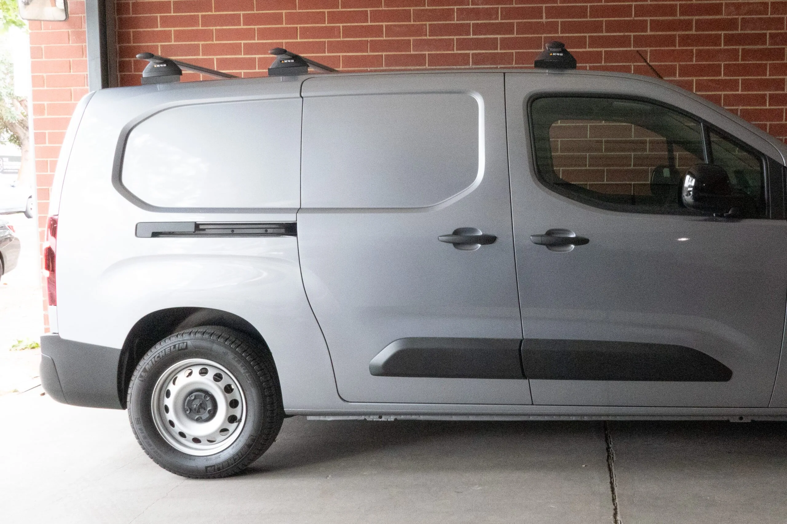 Peugeot Partner MY19+ Roof Racks - Image 3