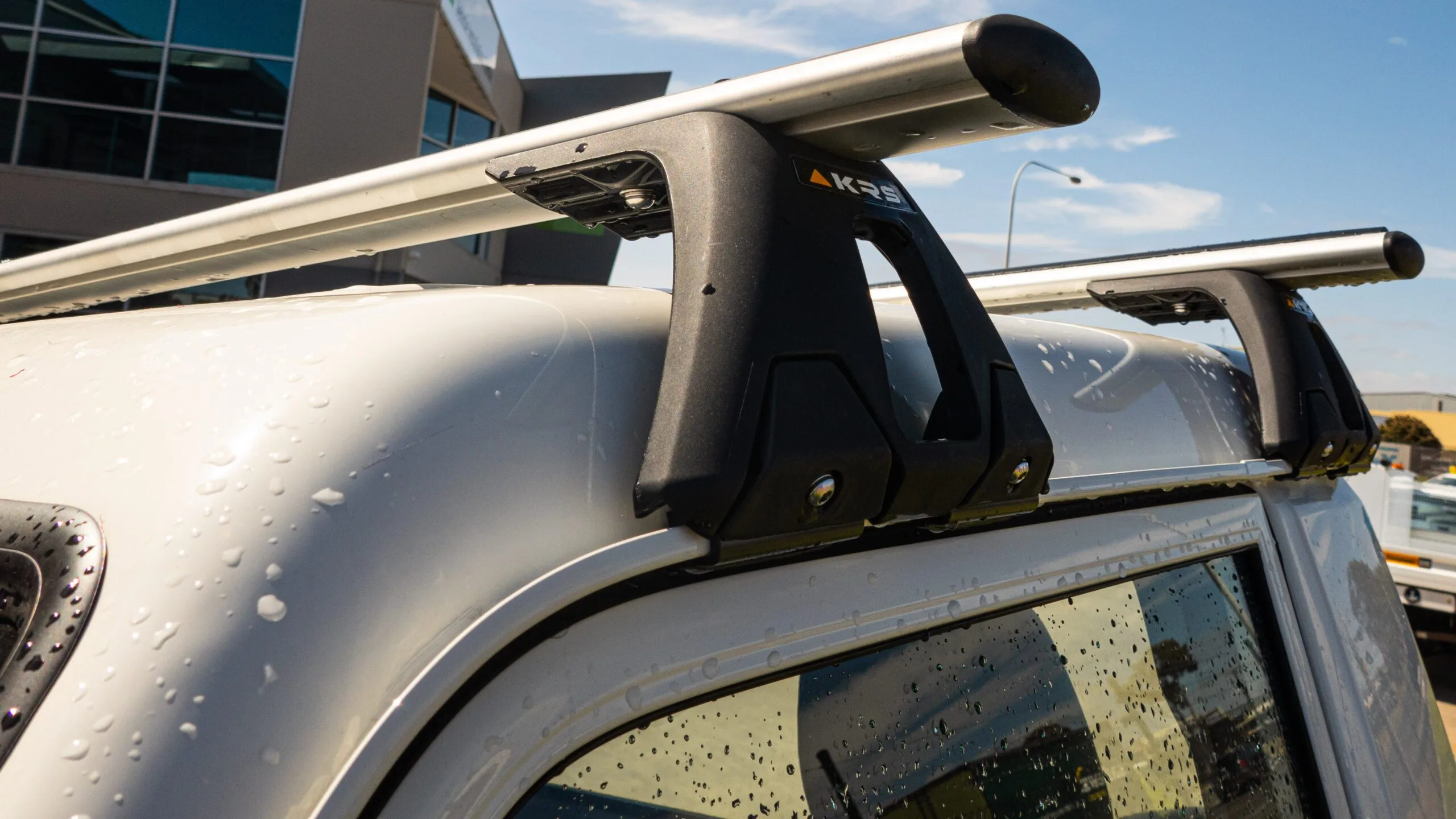 Mitsubishi Express L300 MY80-13 Roof Racks - Image 3