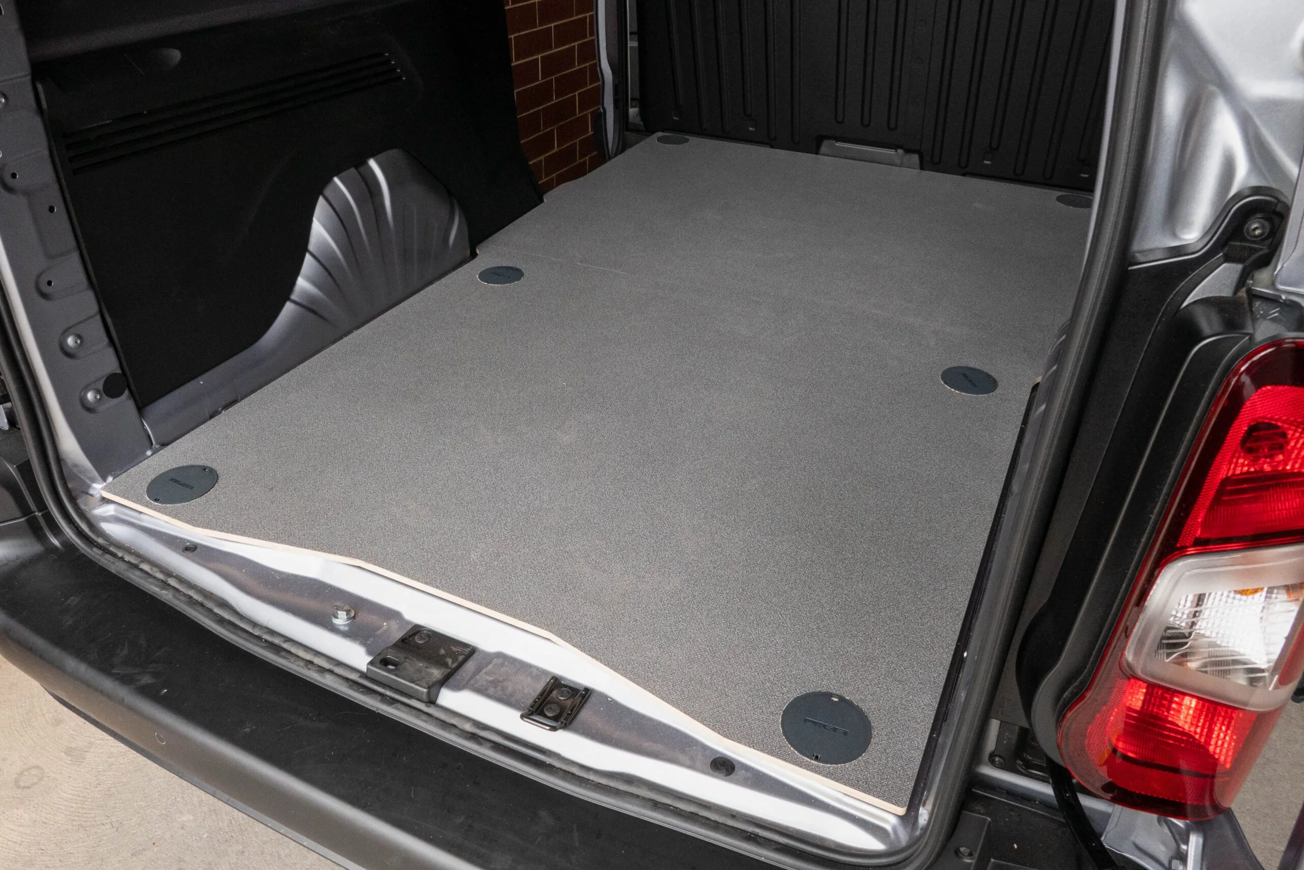 Peugeot Partner MY19+ Van Floor - Image 4