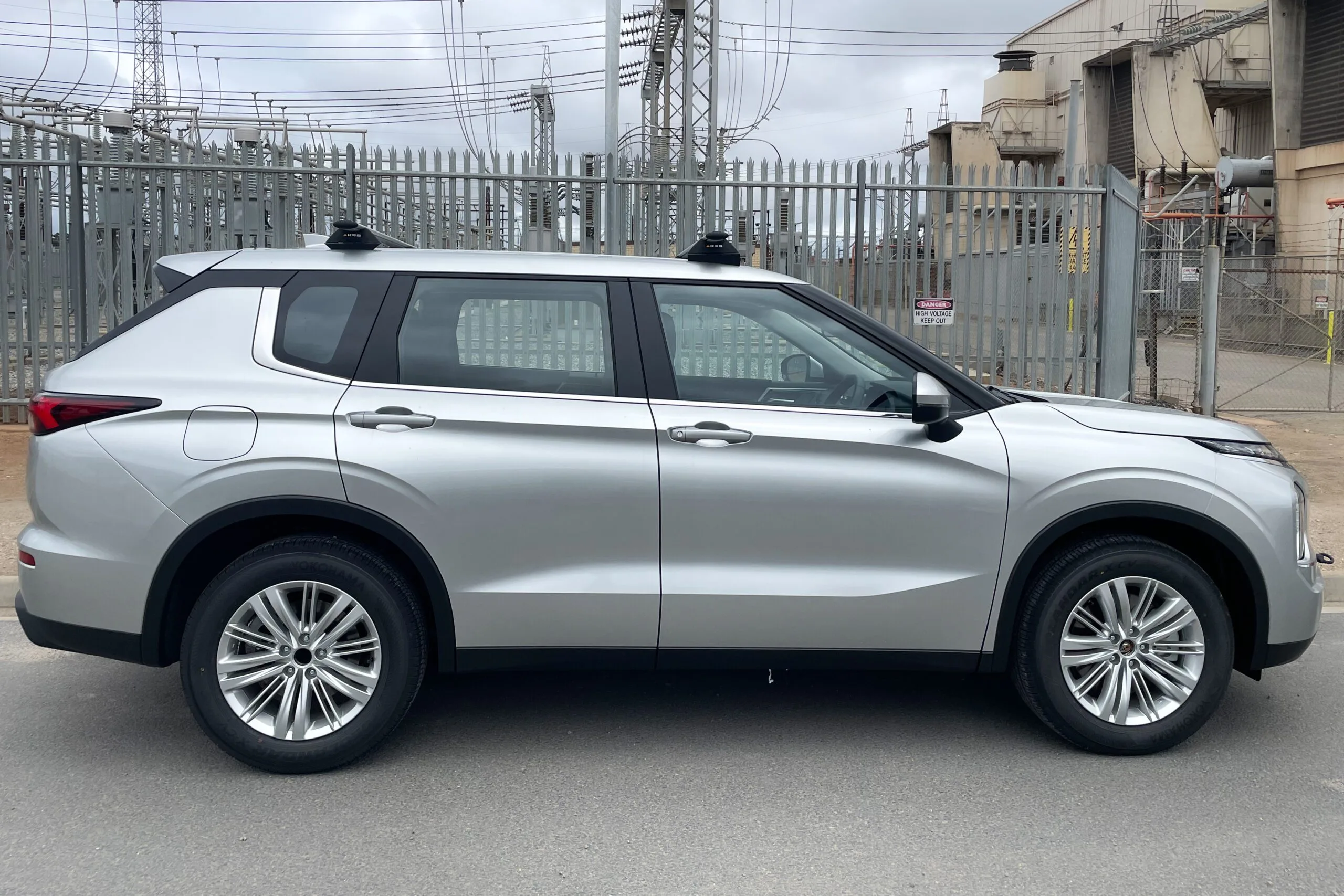 Mitsubishi Outlander ES MY21+ Roof Racks - Image 3