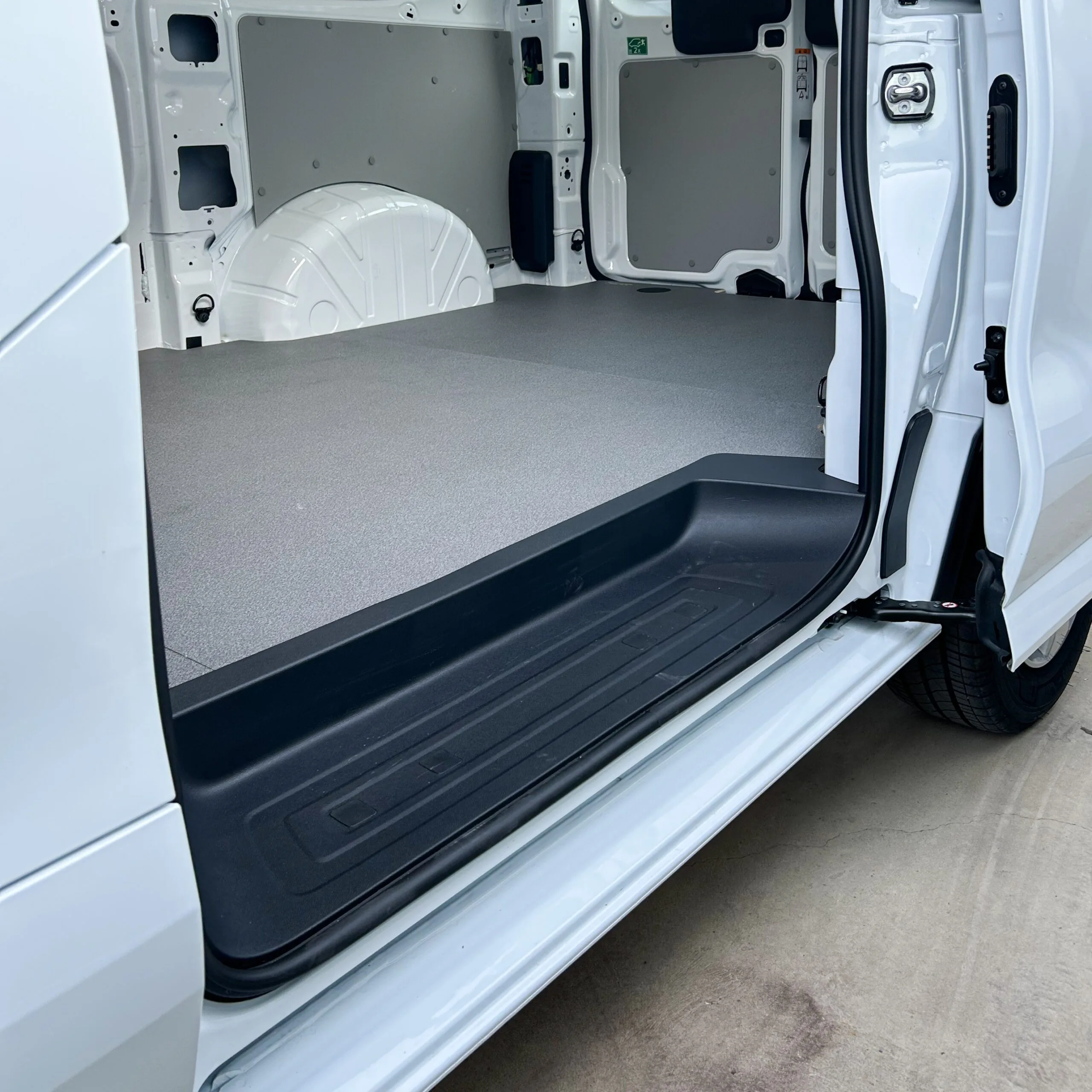 Ford Transit Custom MY24+ Van Floor - Image 6