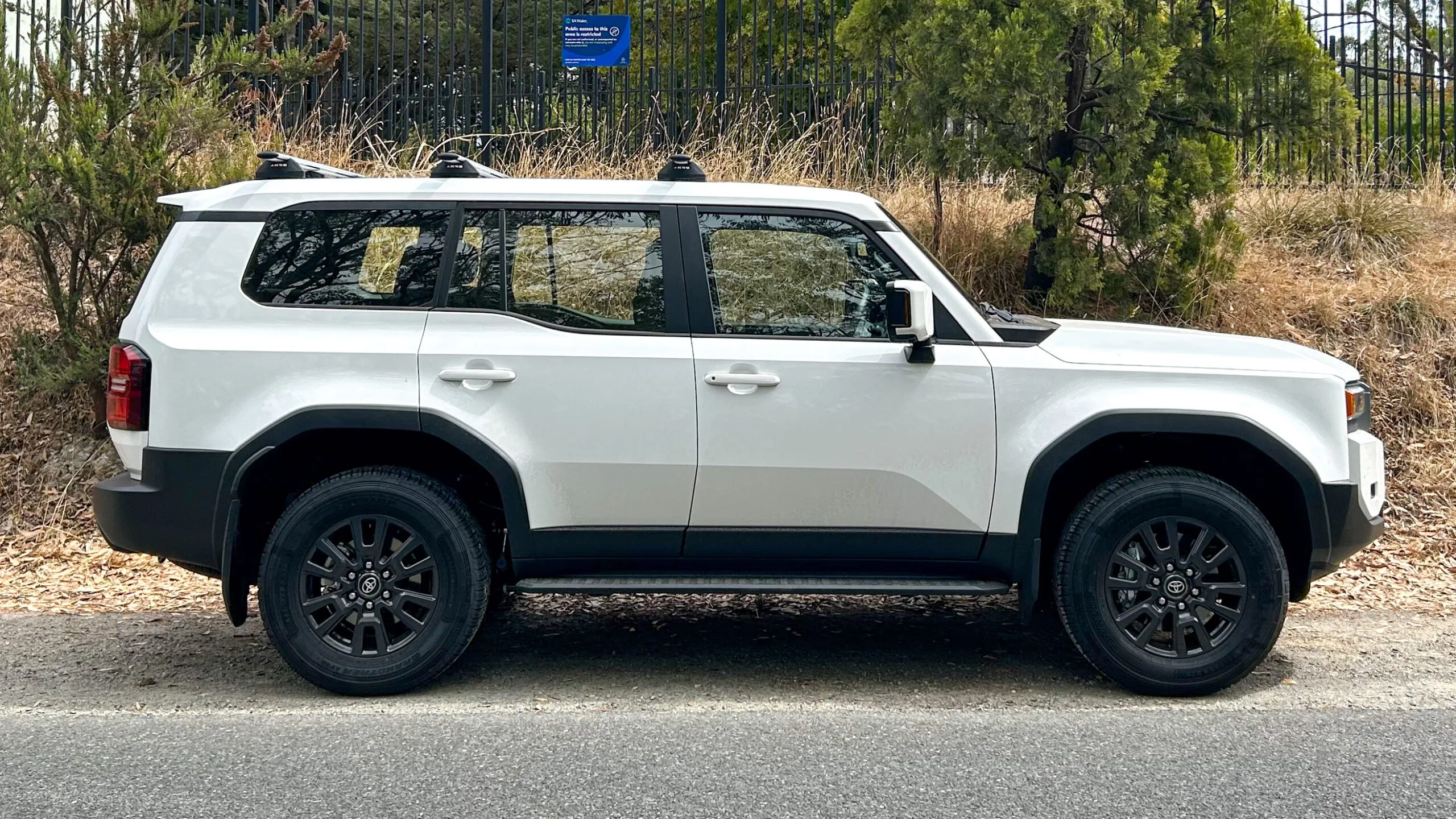 Toyota Prado 250 Series MY24+ Roof Racks - Image 9