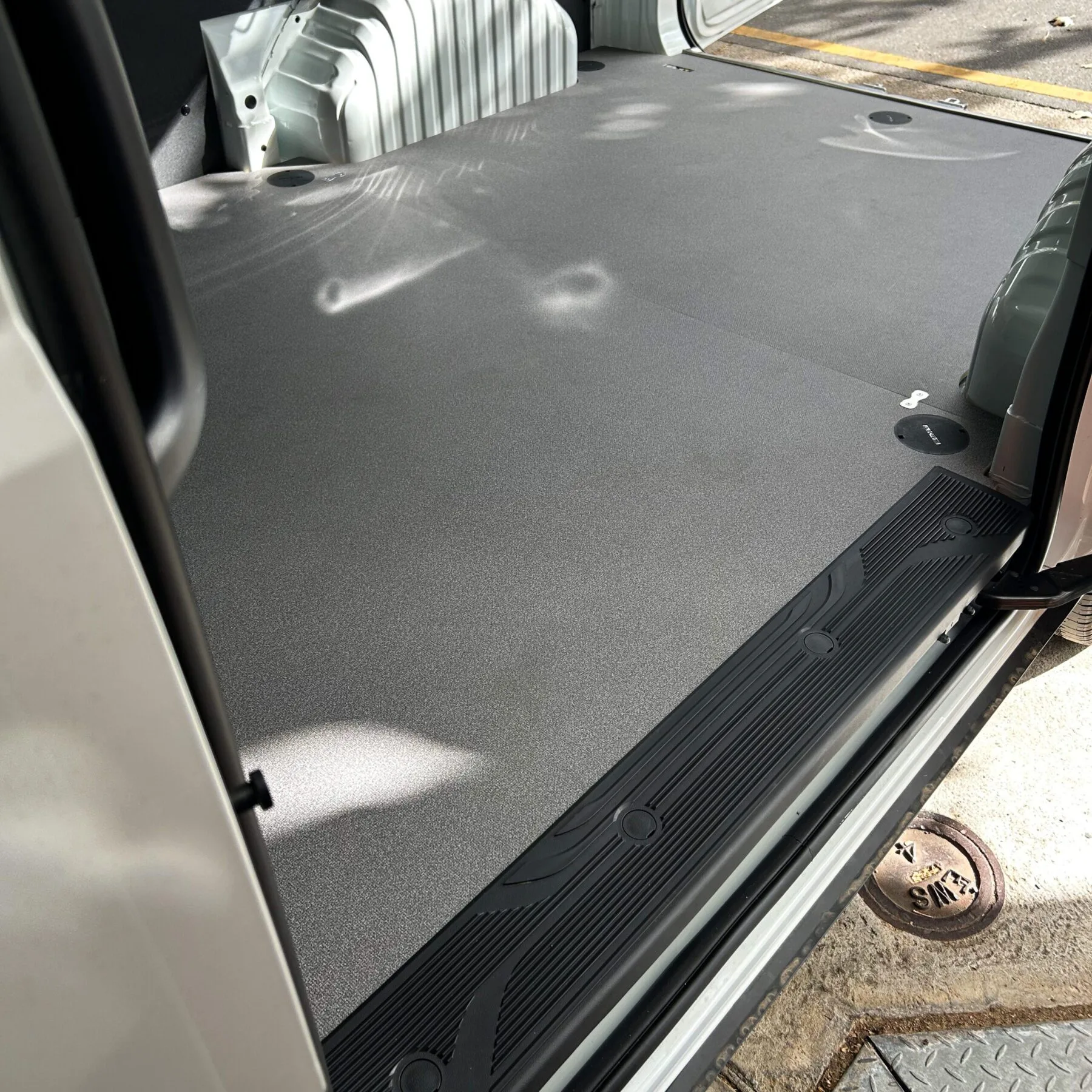 LDV Deliver7 Van Floor MY24+ - Image 11