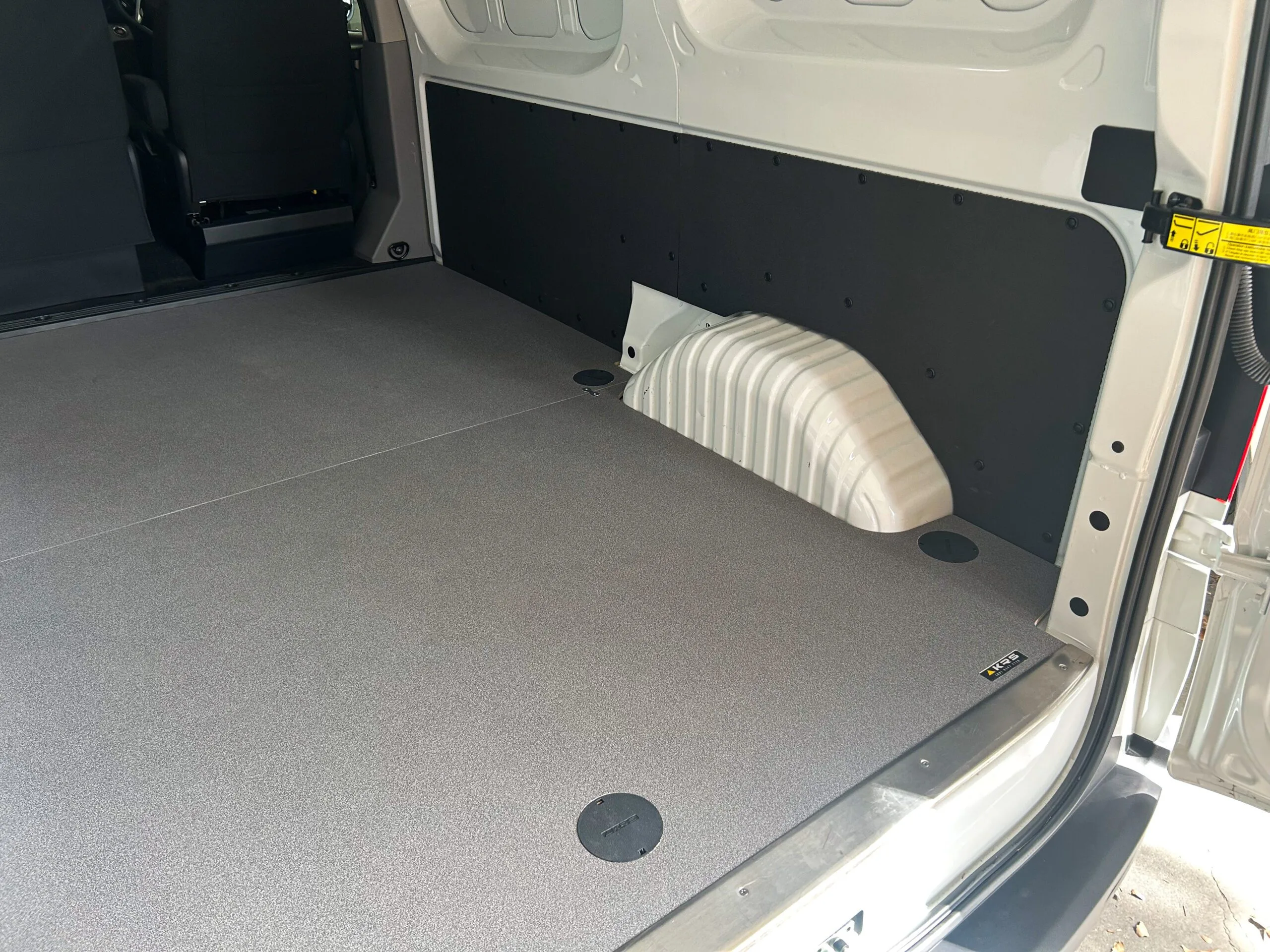 LDV Deliver7 Van Floor MY24+ - Image 4