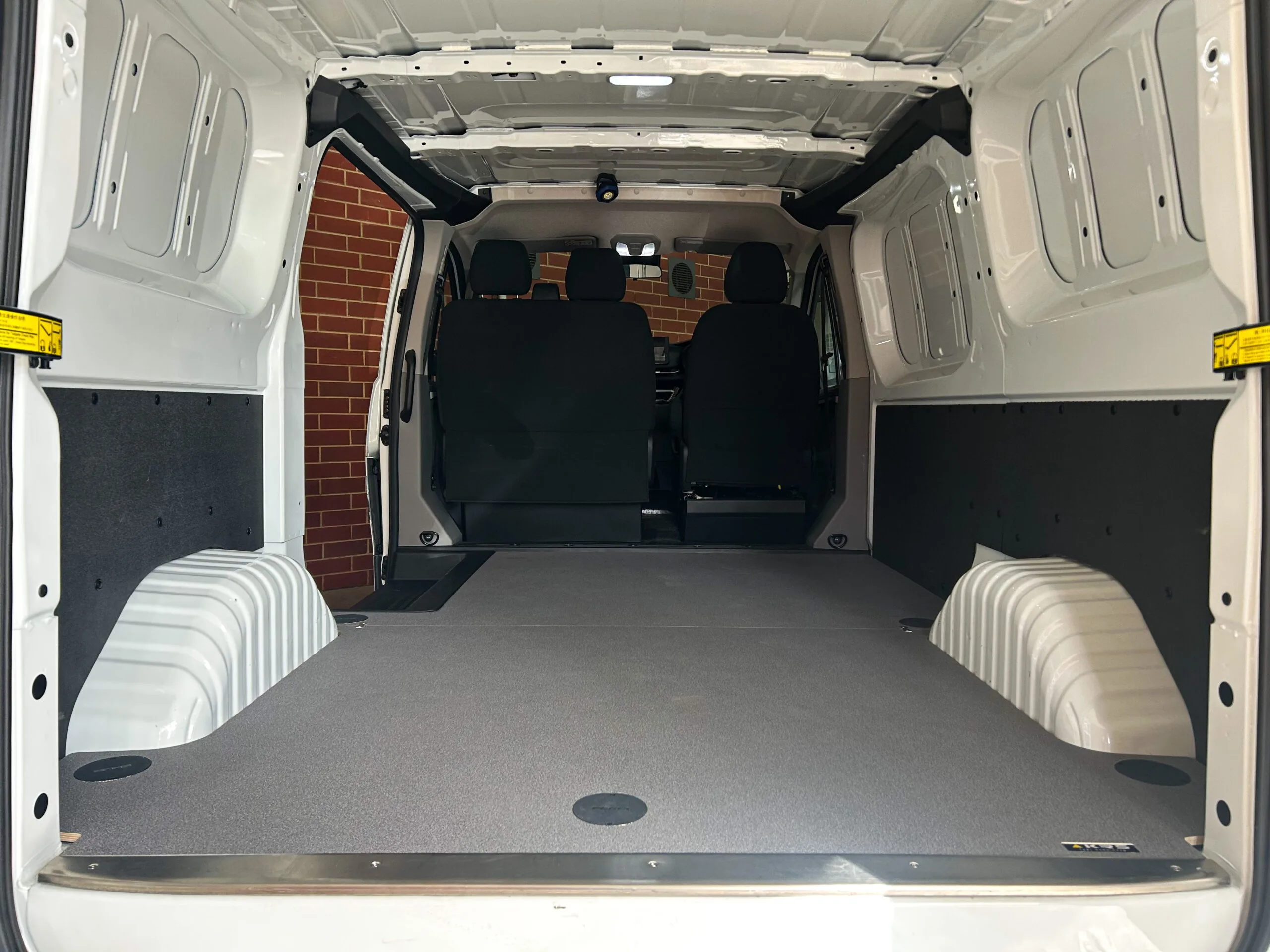 LDV Deliver7 Van Floor MY24+ - Image 7
